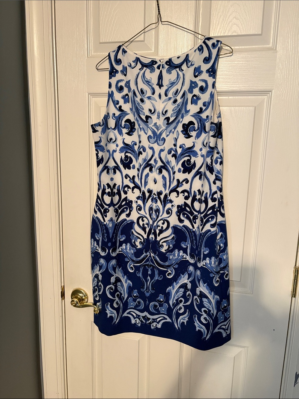 Lauren Ralph Lauren White and Blue Sleeveless Printed Shift Dress - Picture 3 of 3